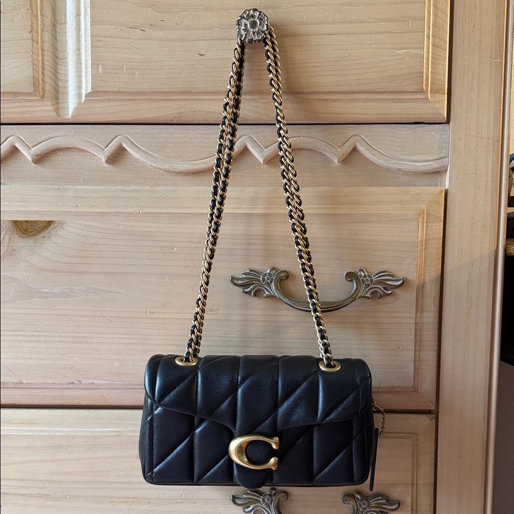 Coach Tabby 20 Black Quilted Leather Shoulder Bag(99% new)
